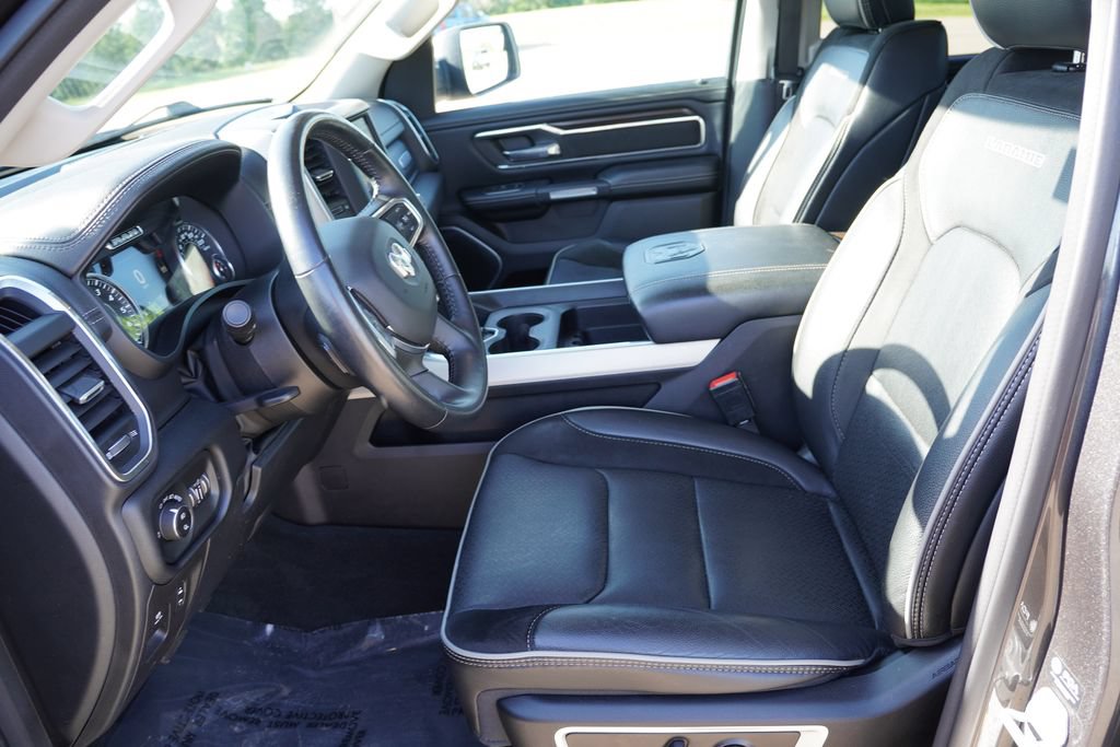 Used 2022 RAM 1500 Laramie AWD/4WD image 16