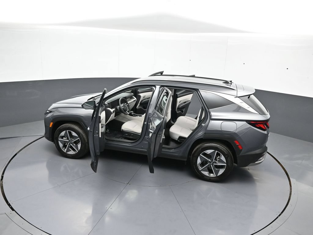 Certified 2025 Hyundai Tucson SEL AWD/4WD image 44