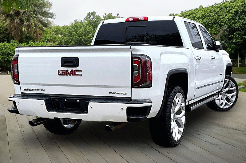Used 2017 GMC Sierra 1500 Denali AWD/4WD image 2