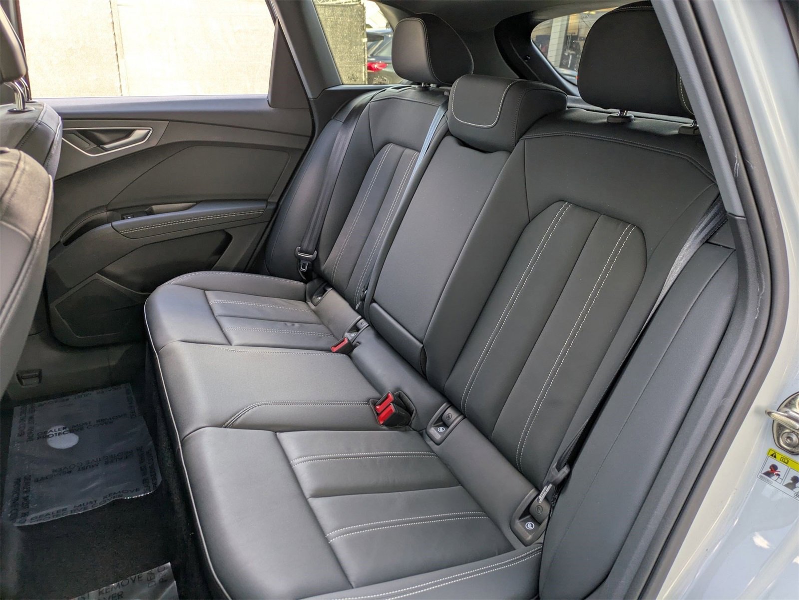 Used 2024 Audi Q4 e-tron Premium image 31