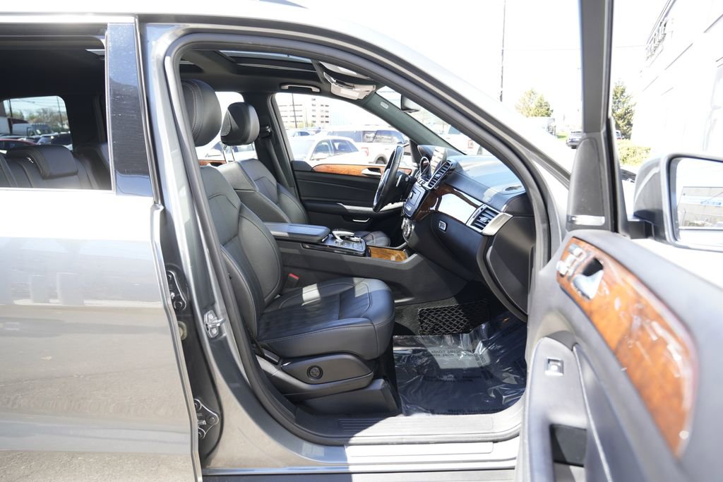 Used 2019 Mercedes-Benz GLS 450 4MATIC image 35