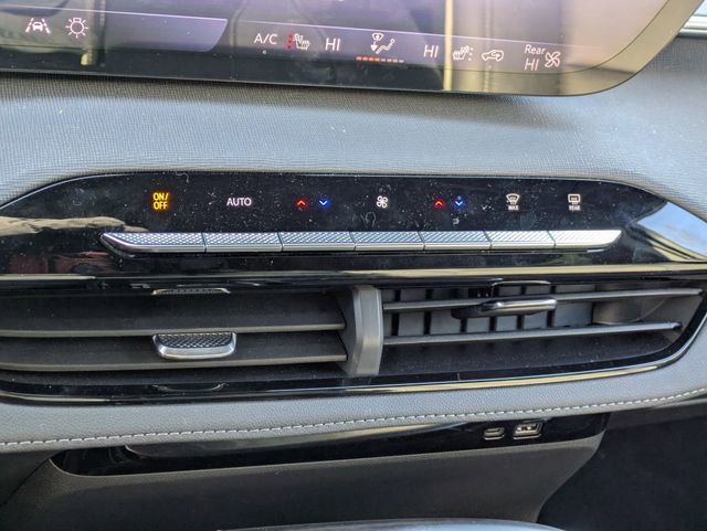 Used 2025 Buick Enclave Sport Touring image 23