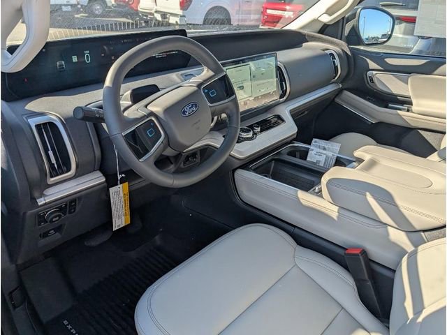 New 2025 Ford Expedition Active image 14