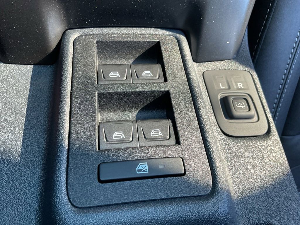 New 2025 Ford Bronco Badlands image 16