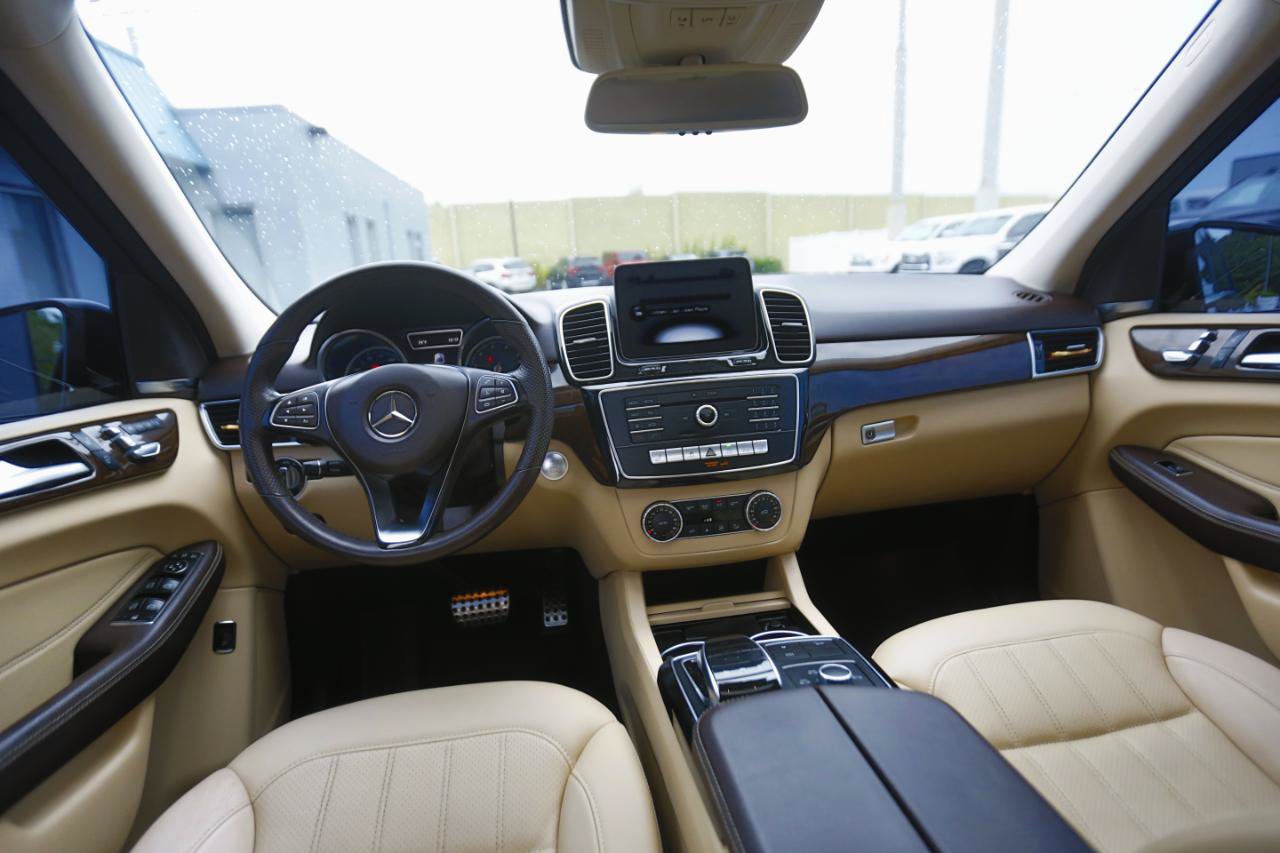 Used 2019 Mercedes-Benz GLE 400 4MATIC w/ Premium 1 Package image 12