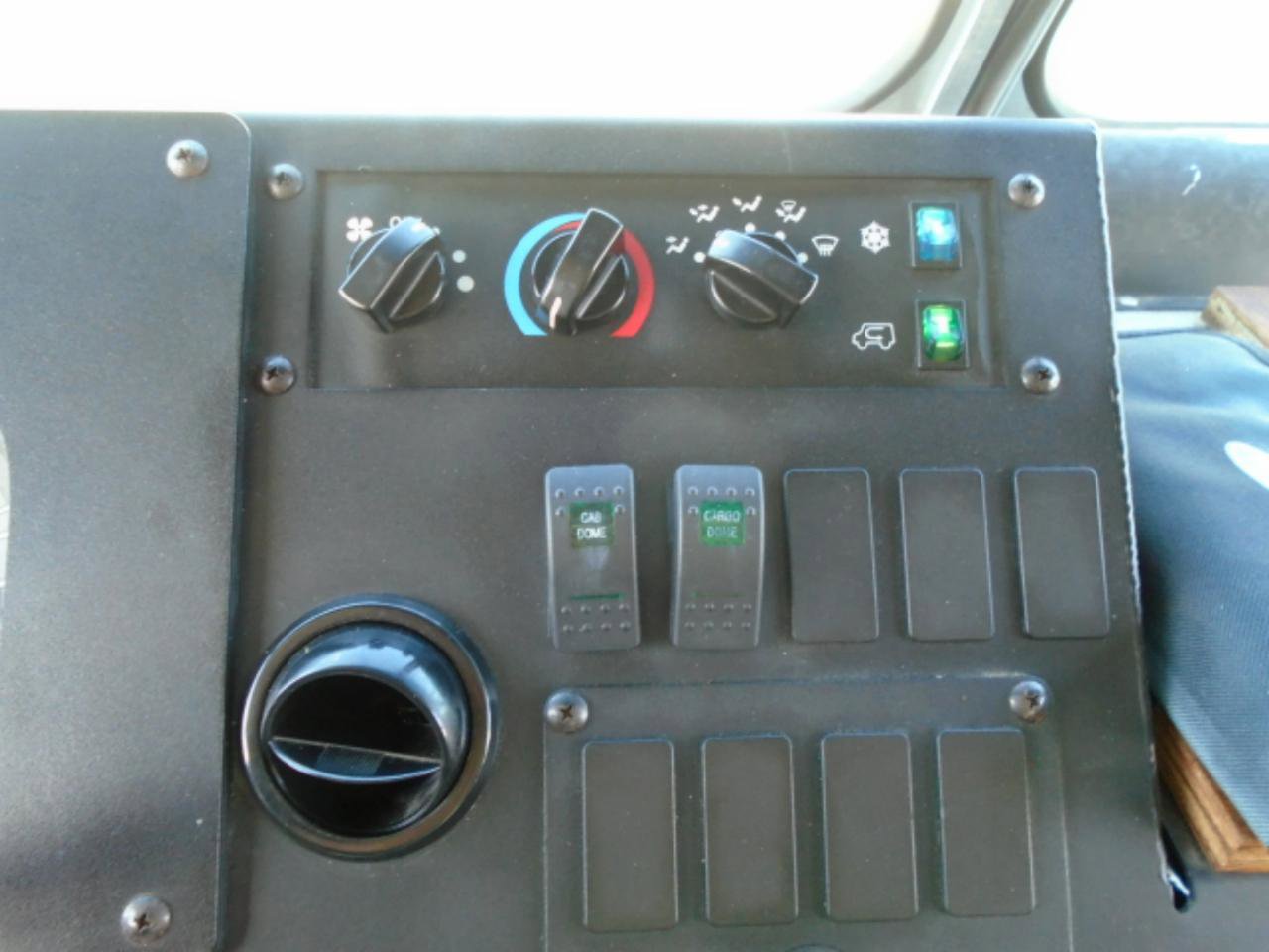 Used 2016 Ford E-350 and Econoline 350 Super Duty w/ A/C Prep Package RWD image 12