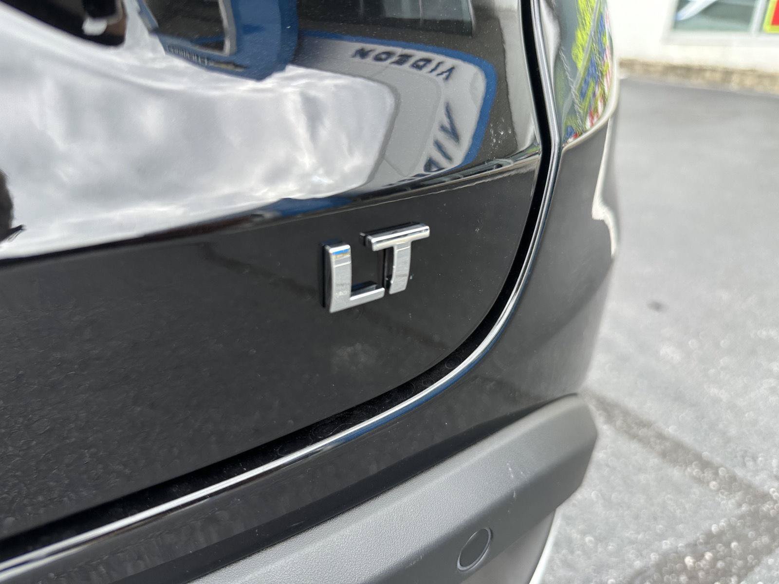 New 2026 Chevrolet Trax LT w/ Sunroof Package FWD image 31