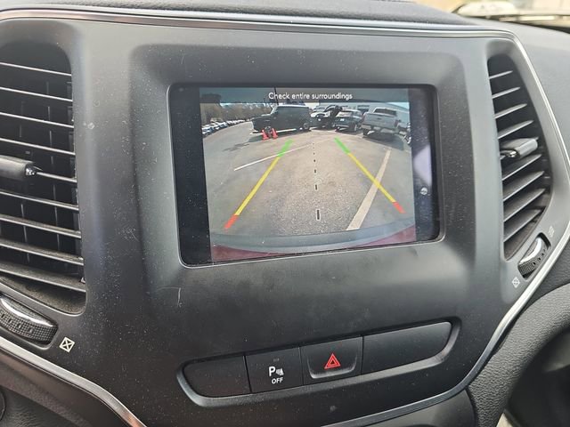 Used 2019 Jeep Cherokee Latitude Plus w/ Cold Weather Group image 21