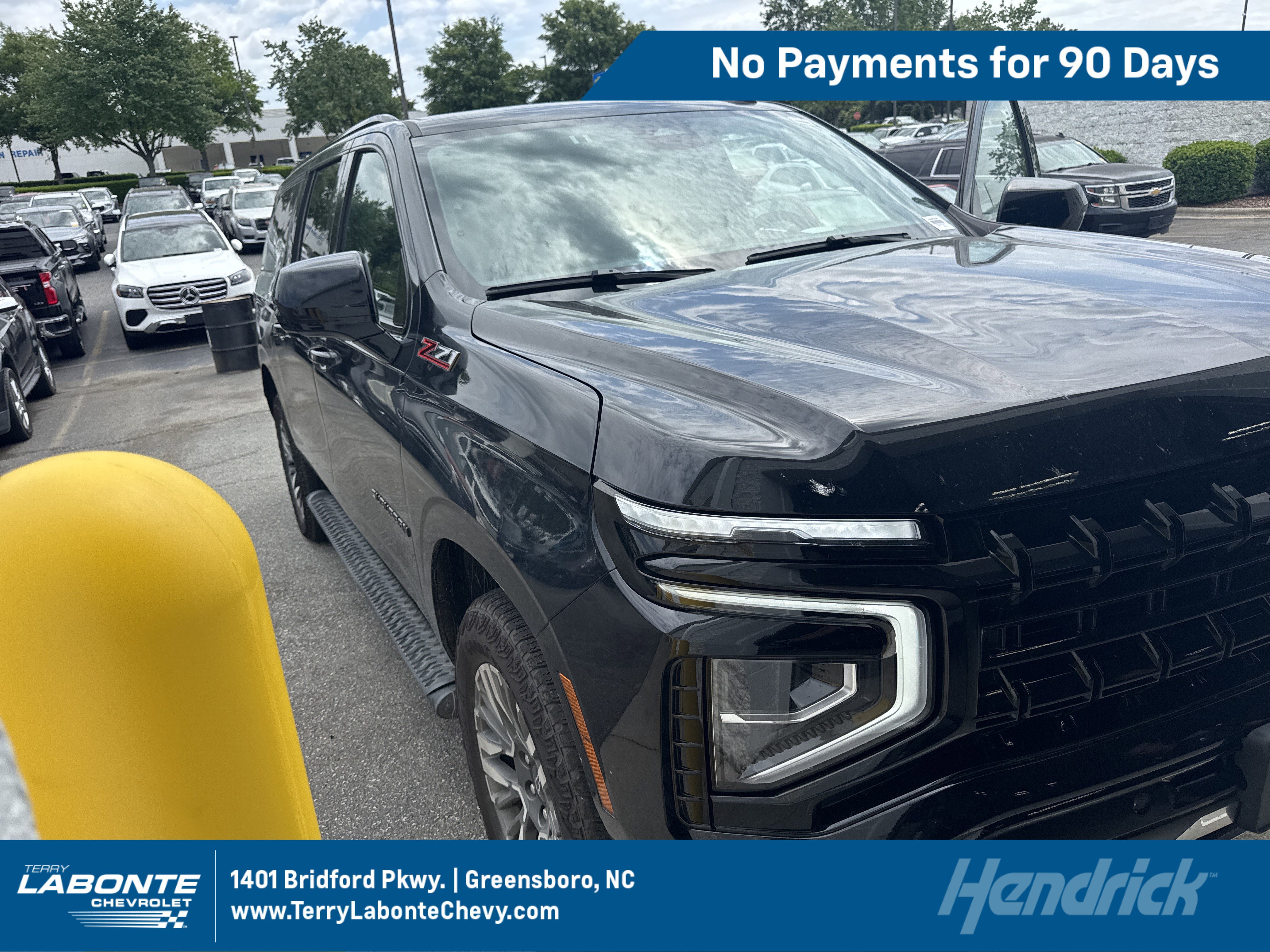 Used 2025 Chevrolet Suburban Z71 AWD/4WD image 1
