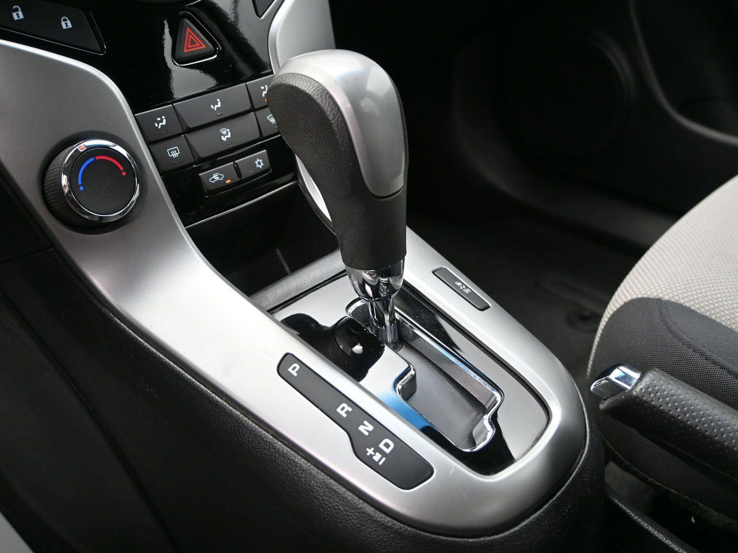 Used 2014 Chevrolet Cruze LS image 5