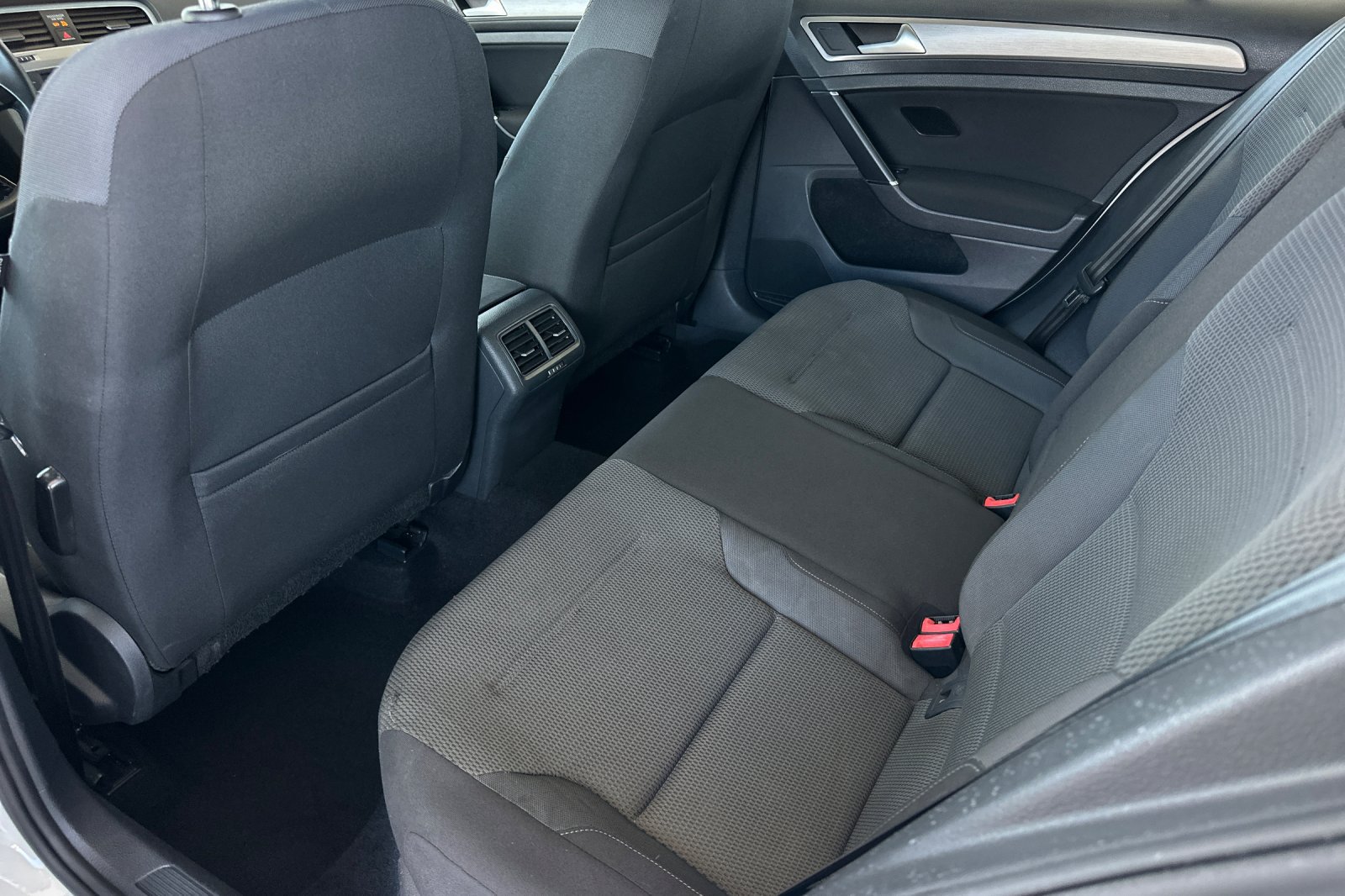 Used 2017 Volkswagen Golf S FWD image 11