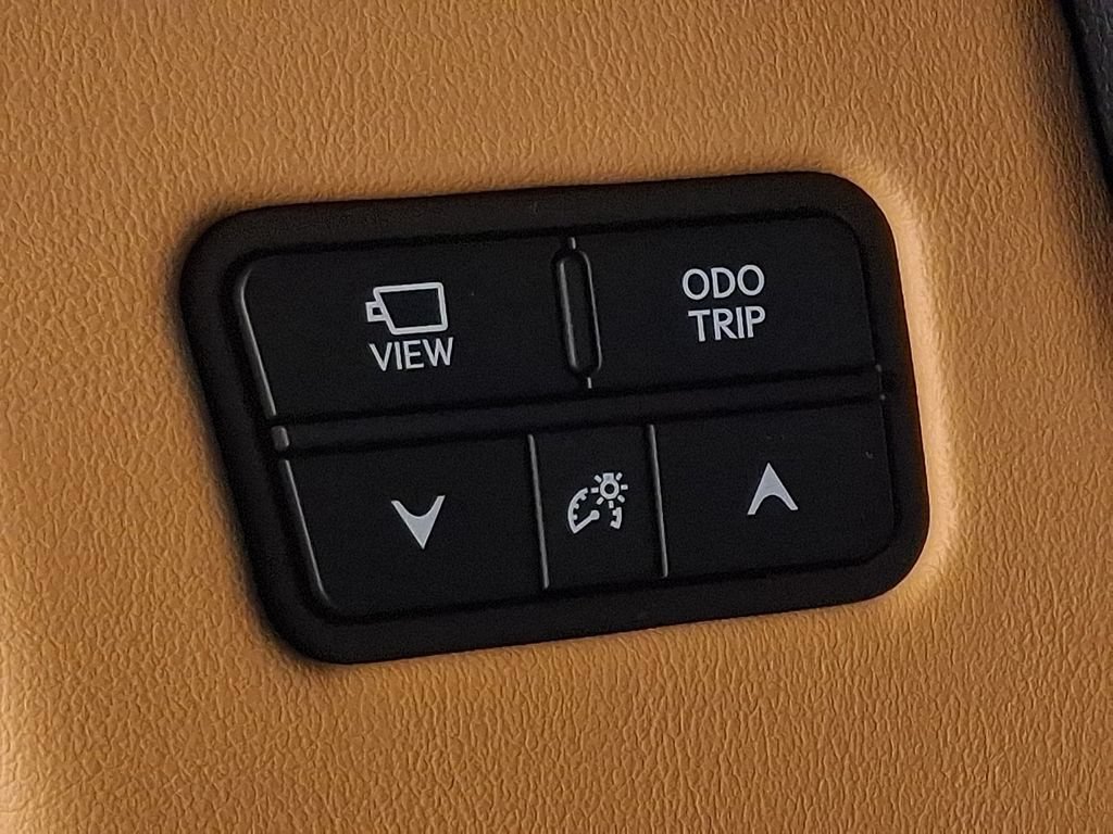 Used 2022 Lexus LX 600 4WD w/ Appearance Package image 24