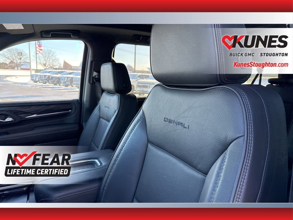 Used 2023 GMC Yukon XL Denali image 18