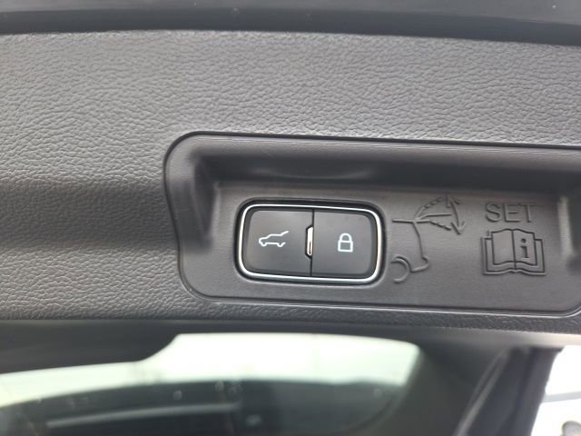 Used 2023 Ford Explorer XLT w/ Equipment Group 202A image 13