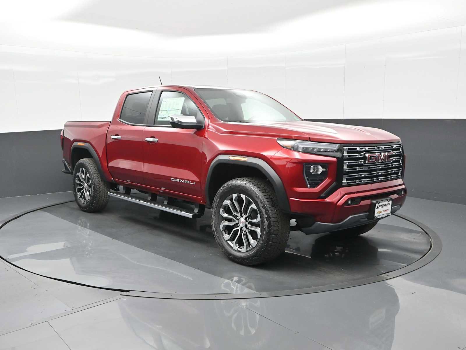 New 2026 GMC Canyon Denali image 1