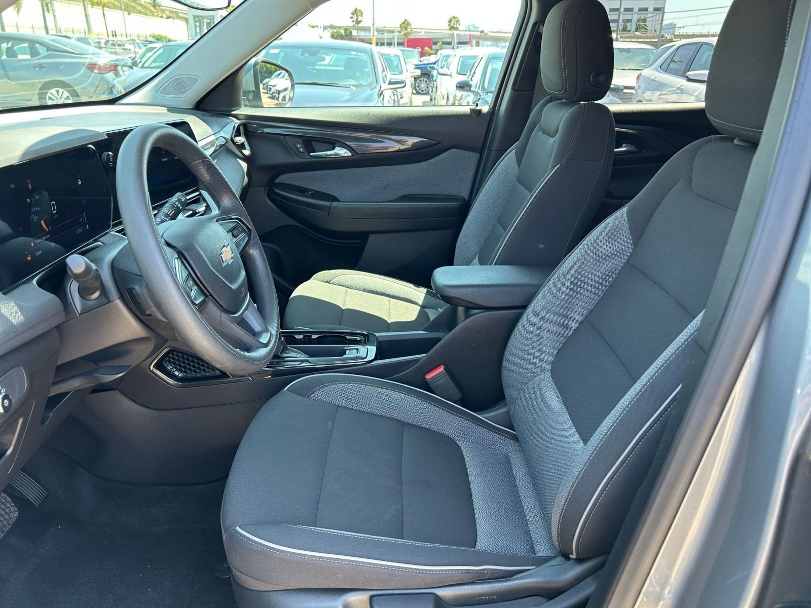 Used 2024 Chevrolet TrailBlazer LT w/ Driver Confidence Package image 24