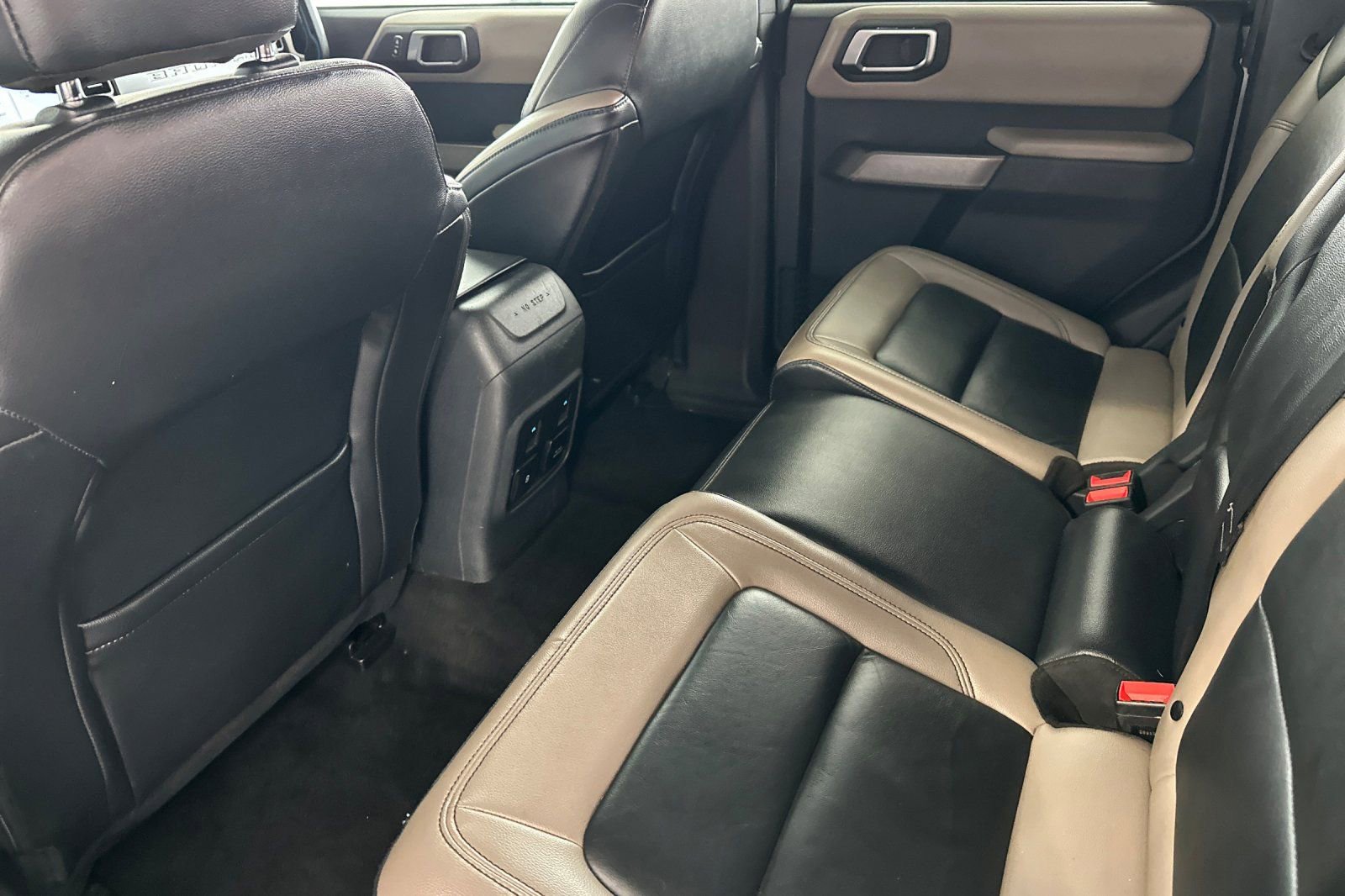 Used 2023 Ford Bronco Wildtrak image 12