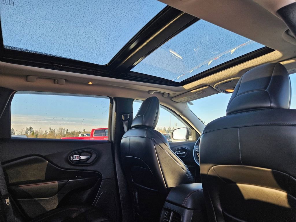 Used 2021 Jeep Cherokee Trailhawk w/ Sun, Sound & Nav Group image 37