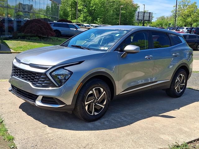 Used 2023 Kia Sportage LX AWD/4WD image 3