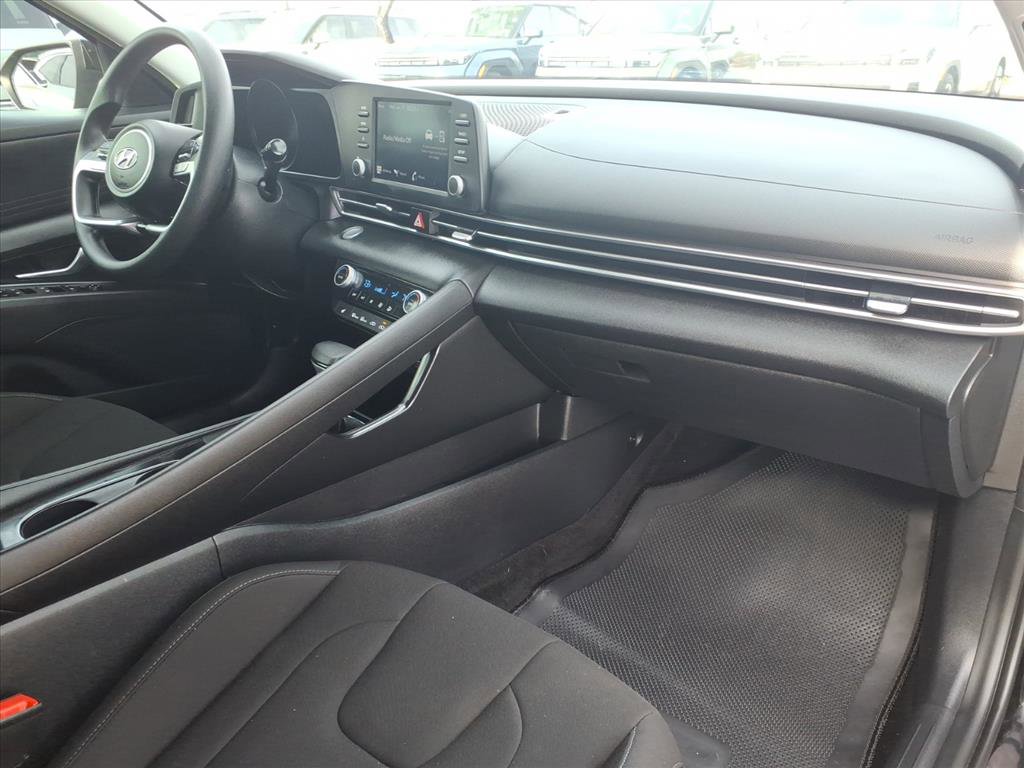 Certified 2023 Hyundai Elantra Blue image 10