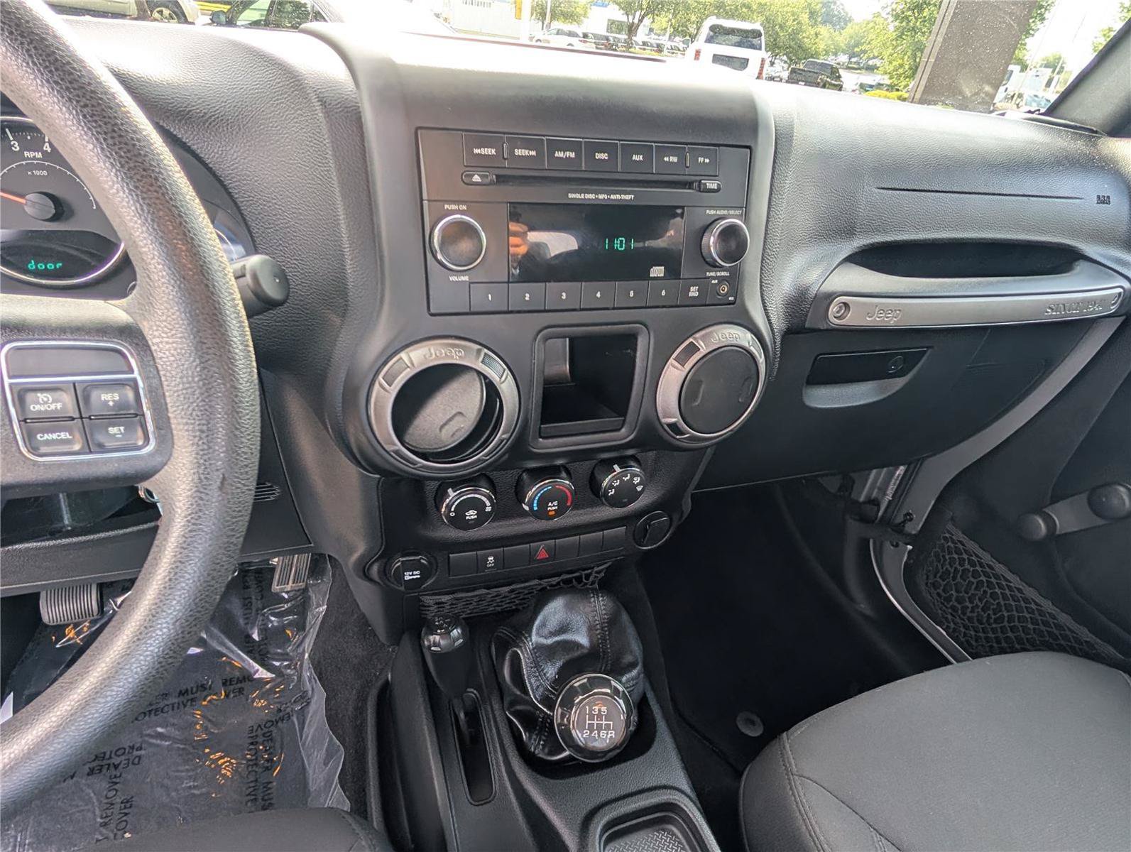 Used 2018 Jeep Wrangler Sport AWD/4WD image 18