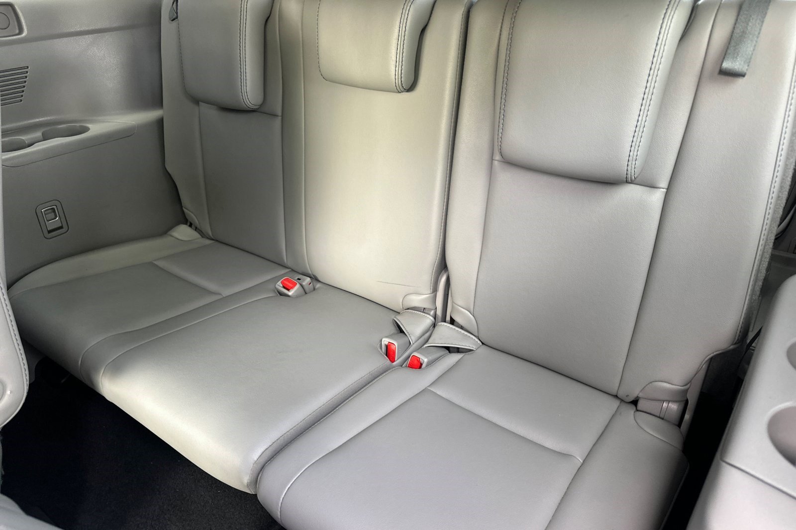 Used 2018 Toyota Highlander Limited image 19