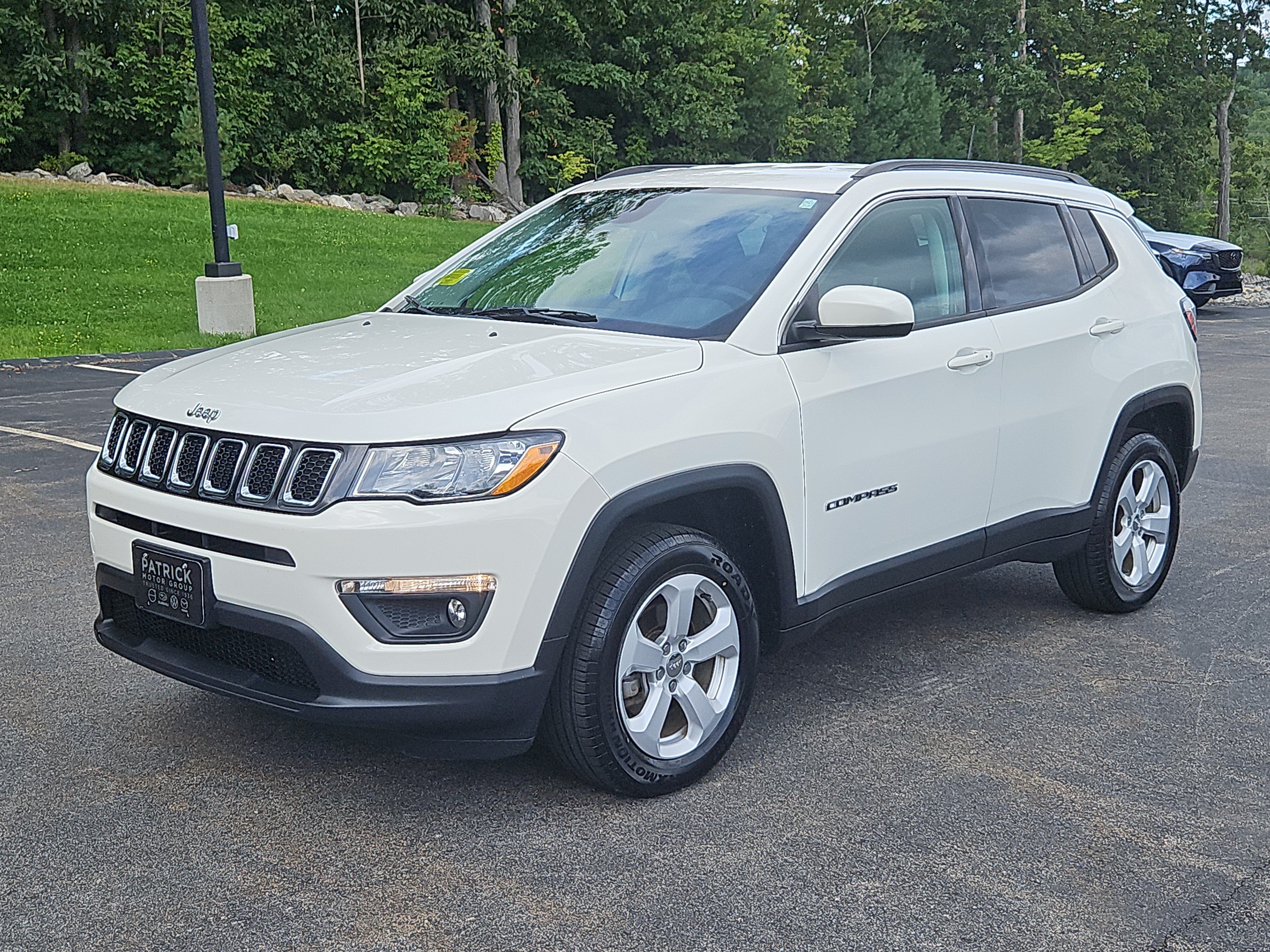 Used 2018 Jeep Compass Latitude w/ Cold Weather Group AWD/4WD image 24