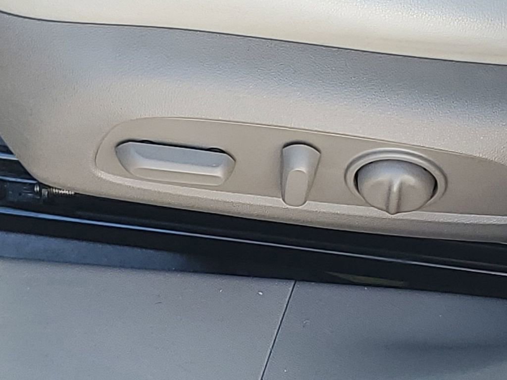 Used 2019 Chevrolet Malibu Premier w/ Sun and Wheel Package image 29