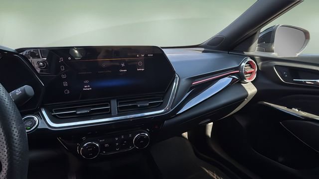 Certified 2024 Chevrolet Trax RS w/ Driver Confidence Package image 18