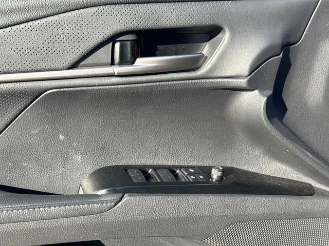 Used 2025 Toyota Camry XSE image 32