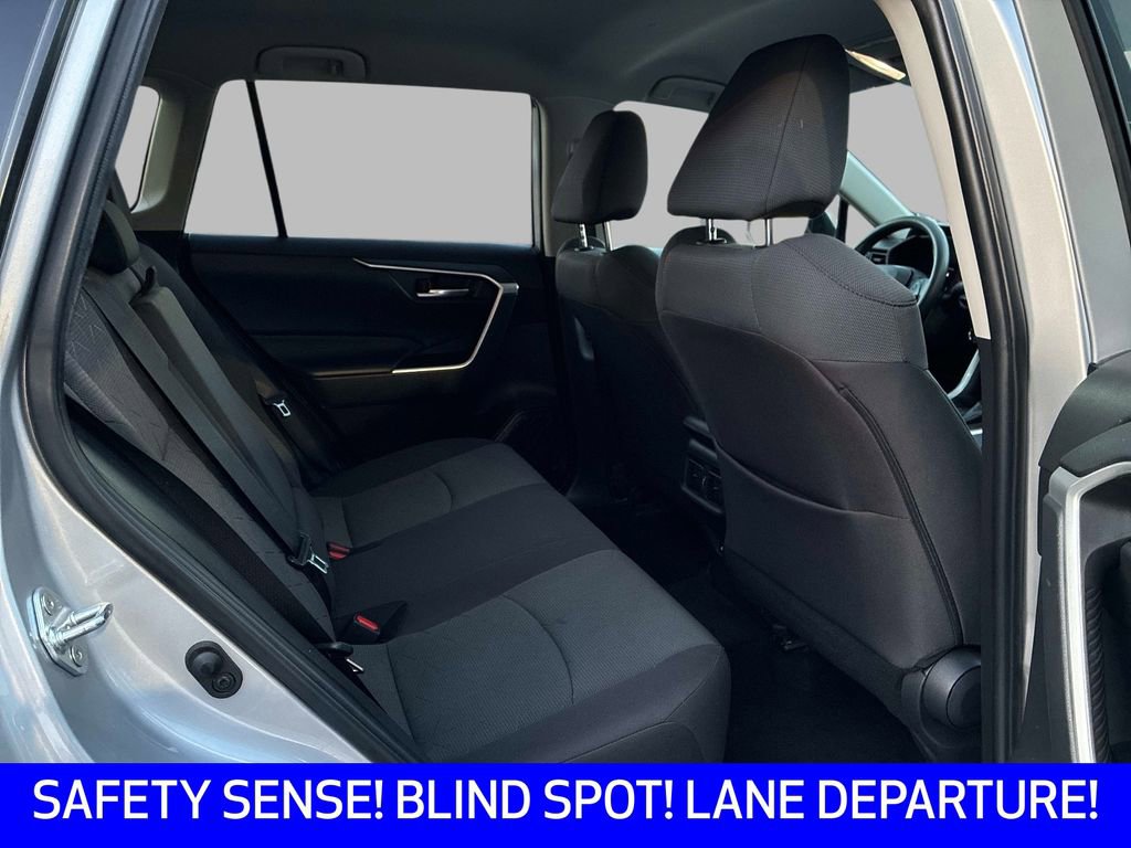 Used 2023 Toyota RAV4 XLE image 10