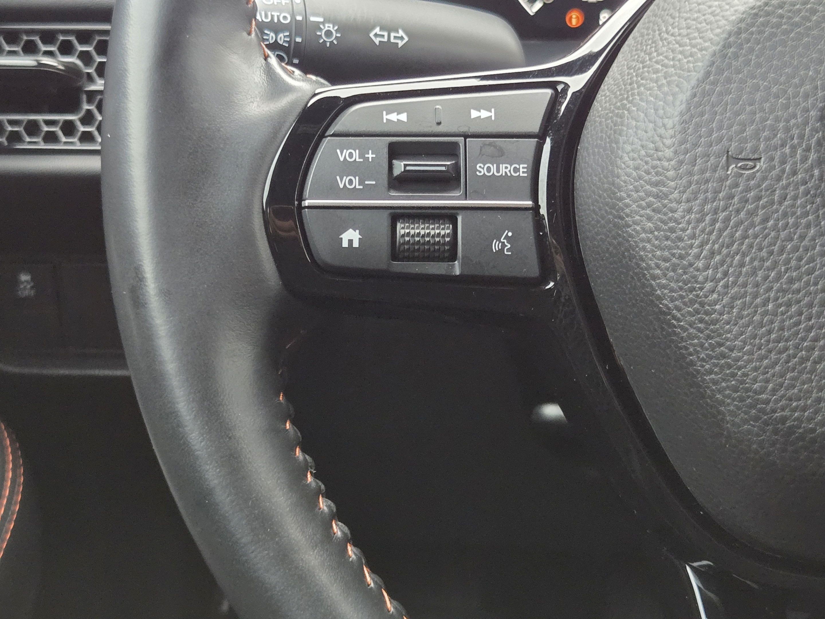 Used 2025 Honda HR-V Sport image 25