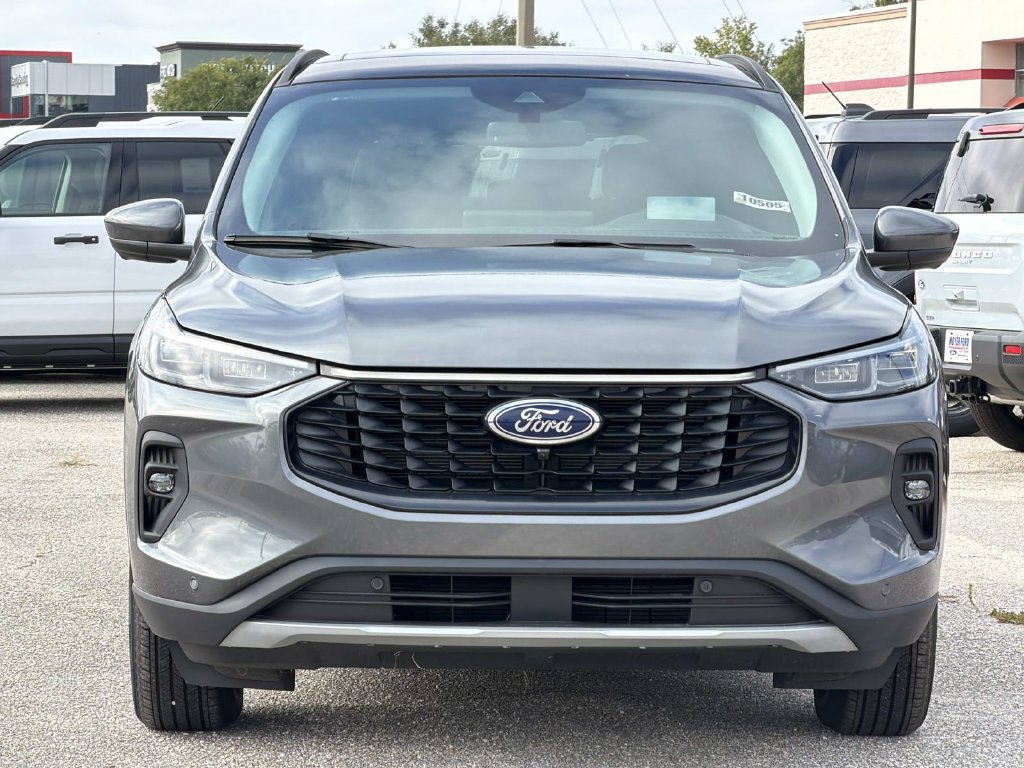 New 2025 Ford Escape SE w/ PHEV Premium Package FWD image 2