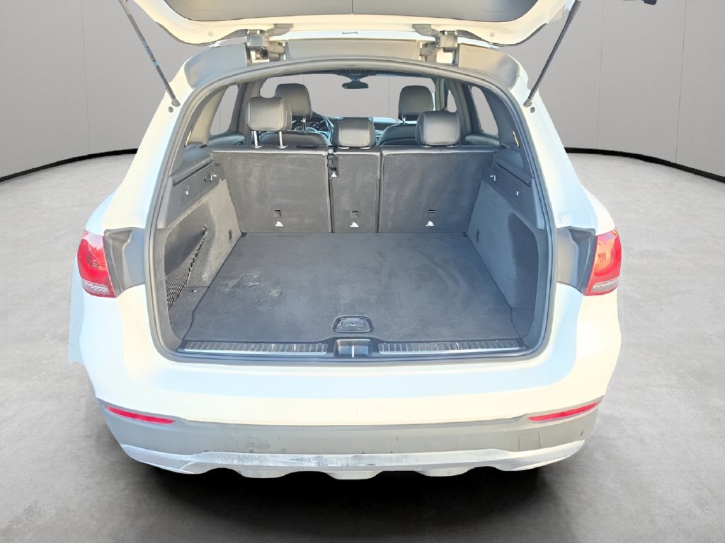 Used 2020 Mercedes-Benz GLC 300 4MATIC image 12