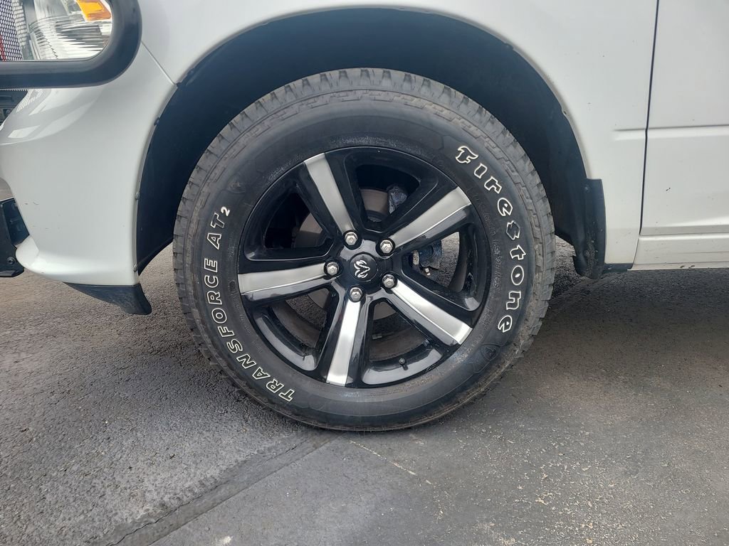 Used 2019 RAM 1500 Express w/ Express Value Package AWD/4WD image 18