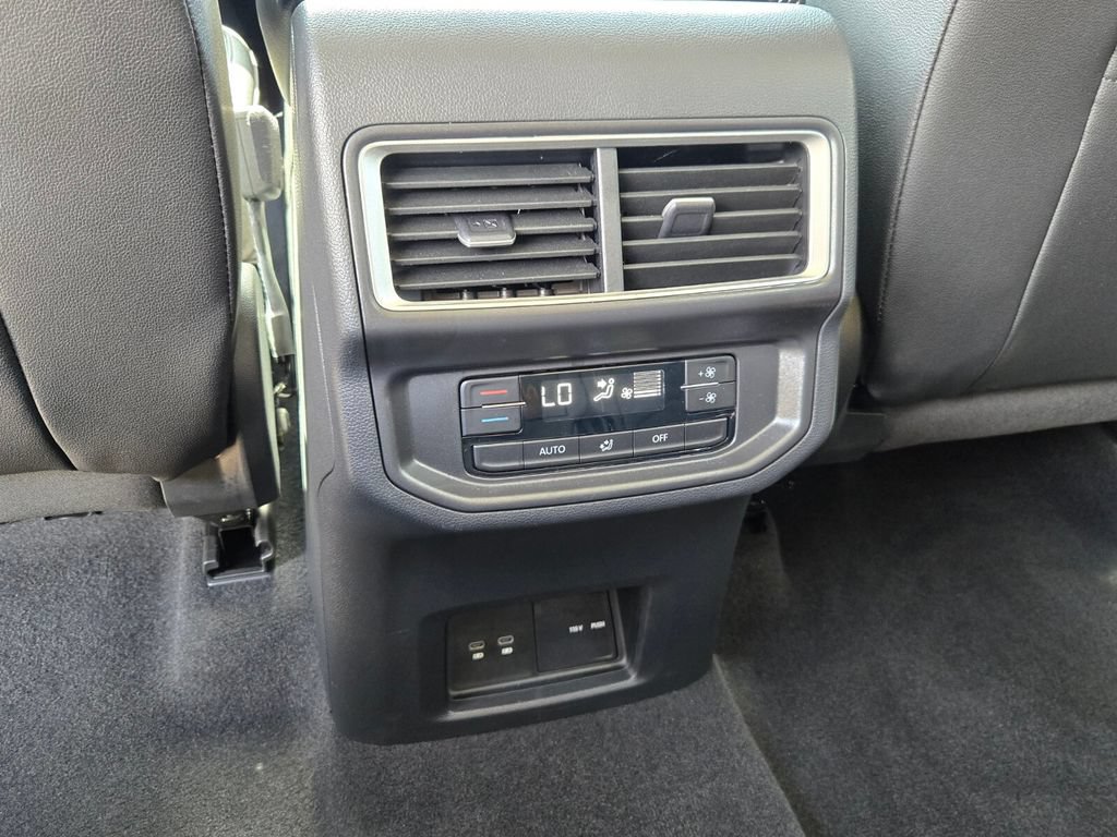 Certified 2026 Volkswagen Atlas SE FWD image 15