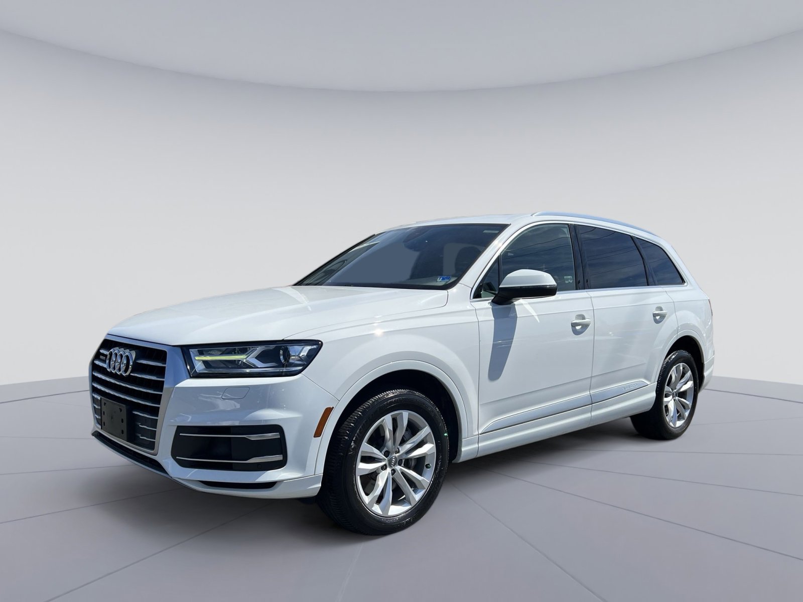 Used 2019 Audi Q7 3.0T Premium w/ Convenience Package AWD/4WD image 1