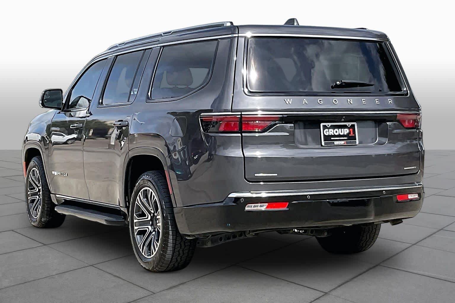 Used 2022 Jeep Wagoneer Series III w/ Convenience Group I AWD/4WD image 12