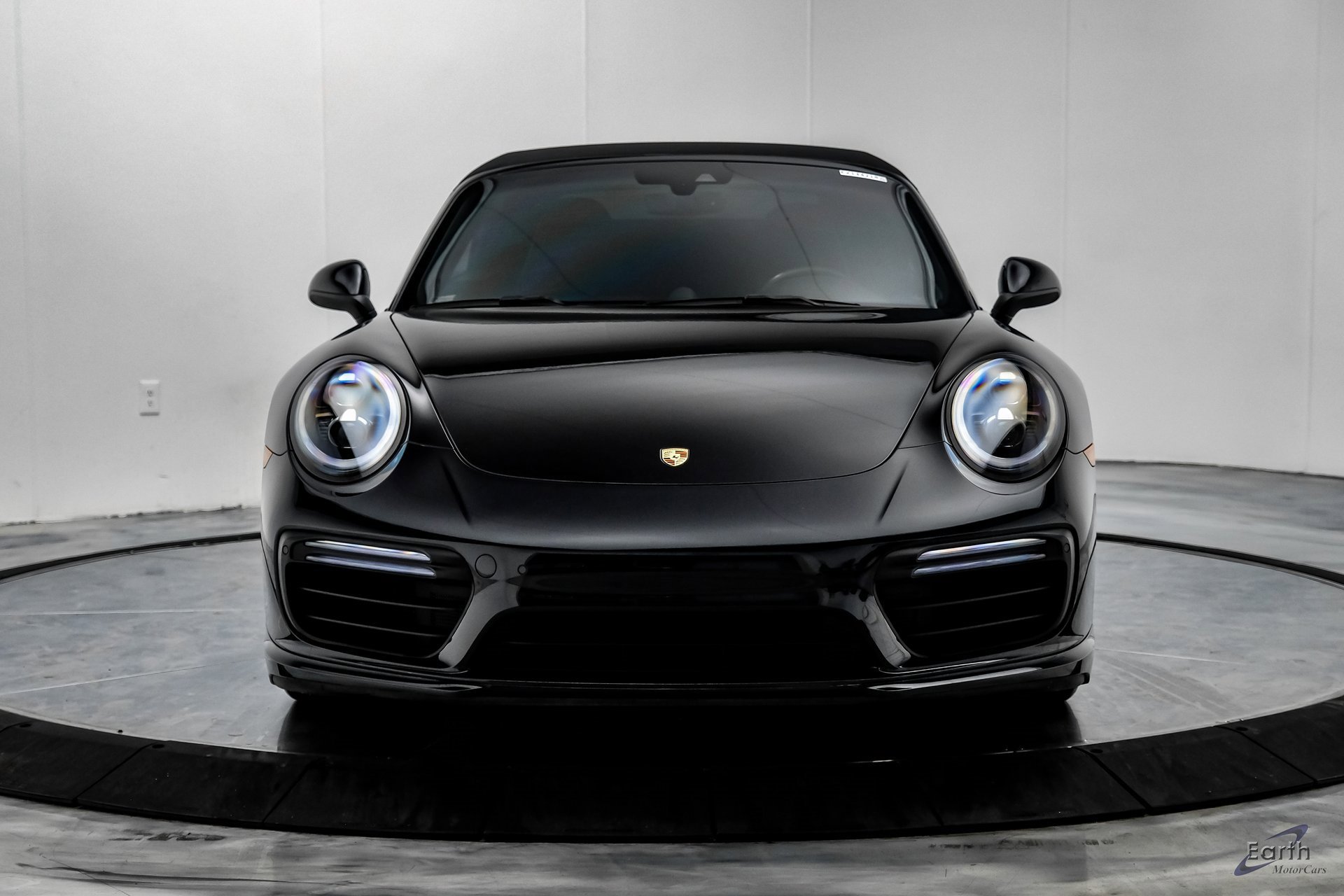 Used 2019 Porsche 911 Turbo image 33