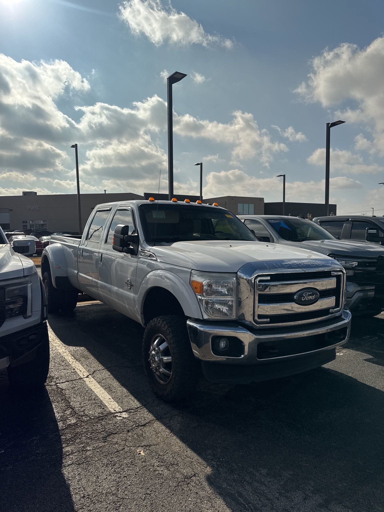 Used 2016 Ford F350 Lariat w/ Lariat Ultimate Package image 2