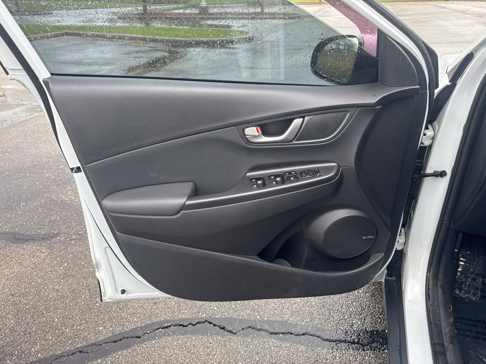 Used 2020 Hyundai Kona Ultimate AWD/4WD image 12