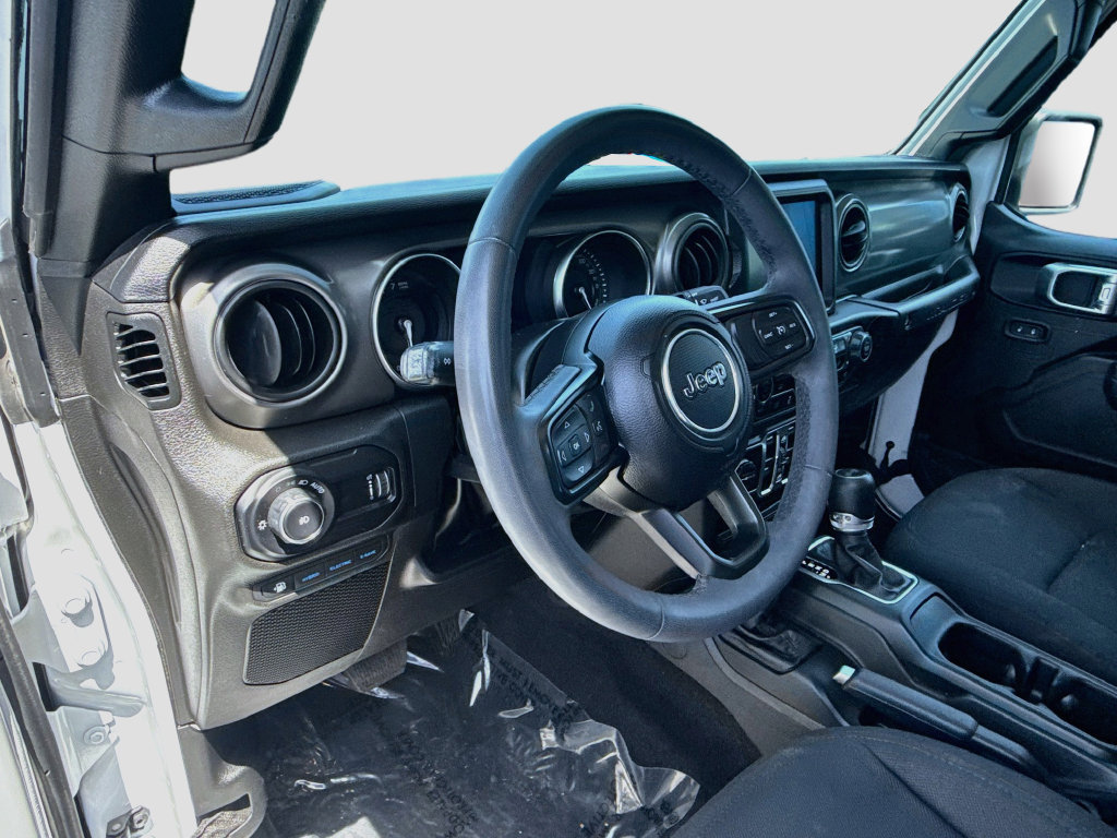 Certified 2023 Jeep Wrangler Unlimited w/ 8.4" Radio Group AWD/4WD image 10