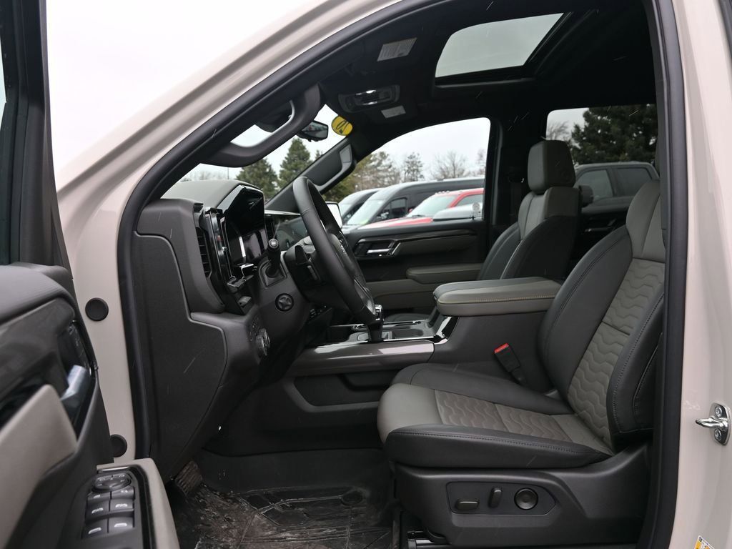 Used 2026 Chevrolet Silverado 1500 ZR2 w/ Dark Appearance Package image 13