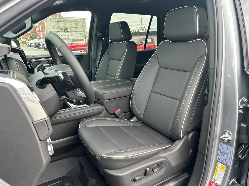 New 2026 GMC Yukon Elevation w/ LPO, Floor Liner Package AWD/4WD image 14