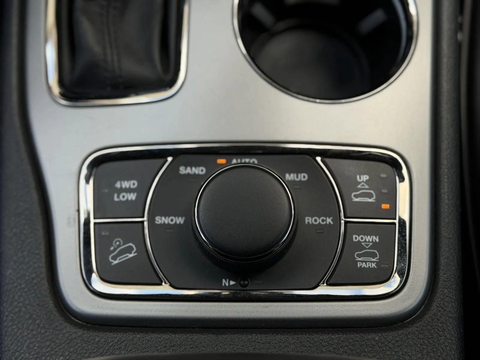 Used 2020 Jeep Grand Cherokee High Altitude image 37