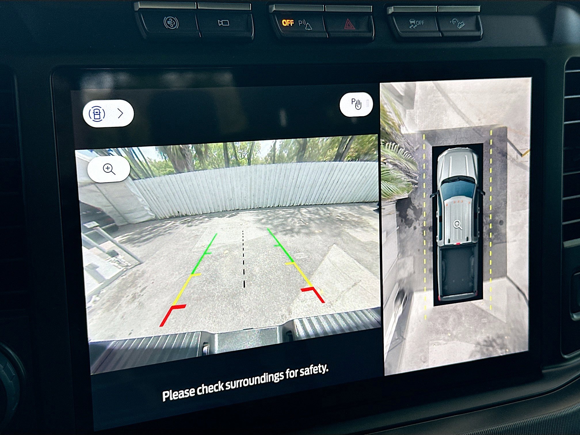 Used 2024 Ford F250 Platinum w/ FX4 Off-Road Package AWD/4WD image 14