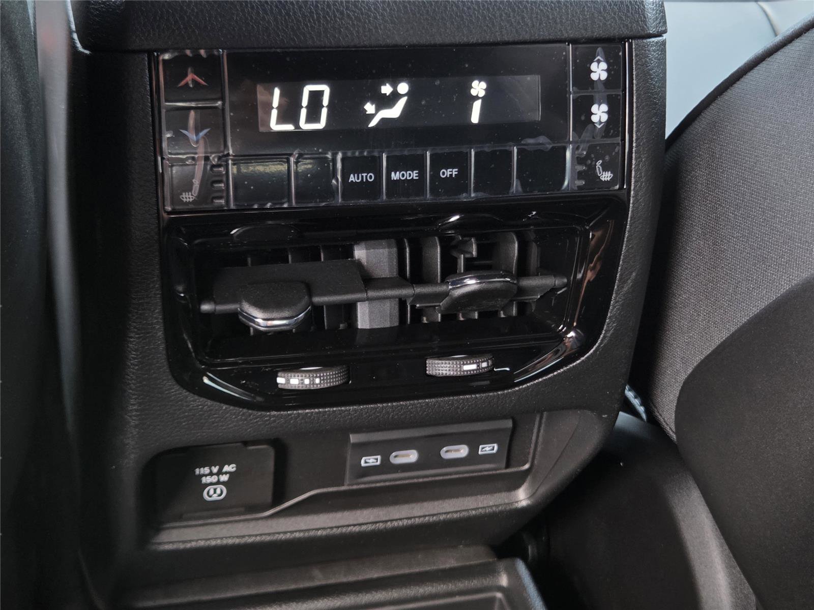 New 2026 Jeep Grand Cherokee L Limited image 25