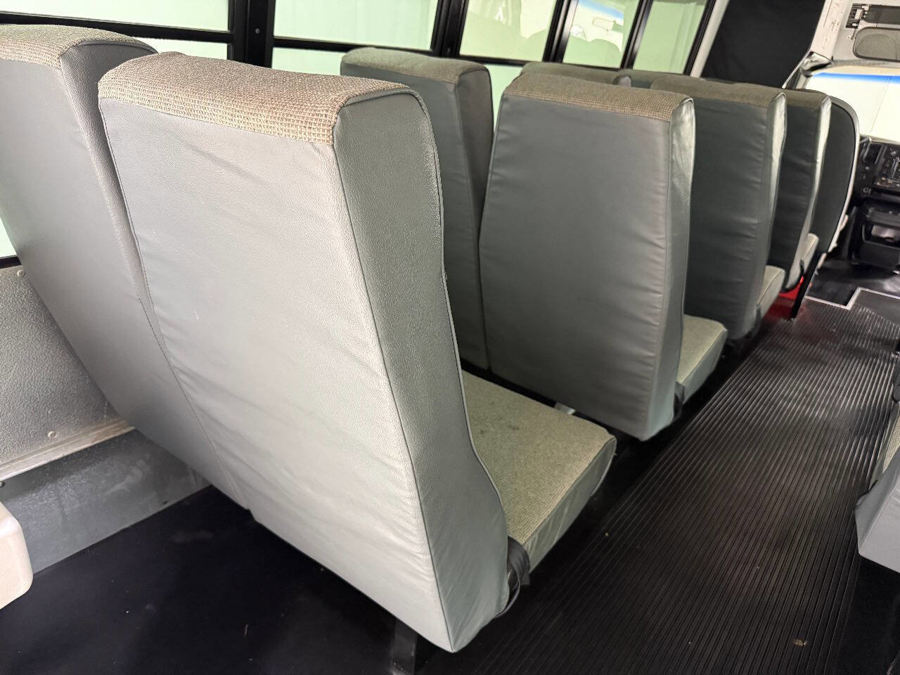 Used 2004 Chevrolet Express 3500 3500 2dr Commercial/Cutaway/Ch w/ School Bus Package image 29