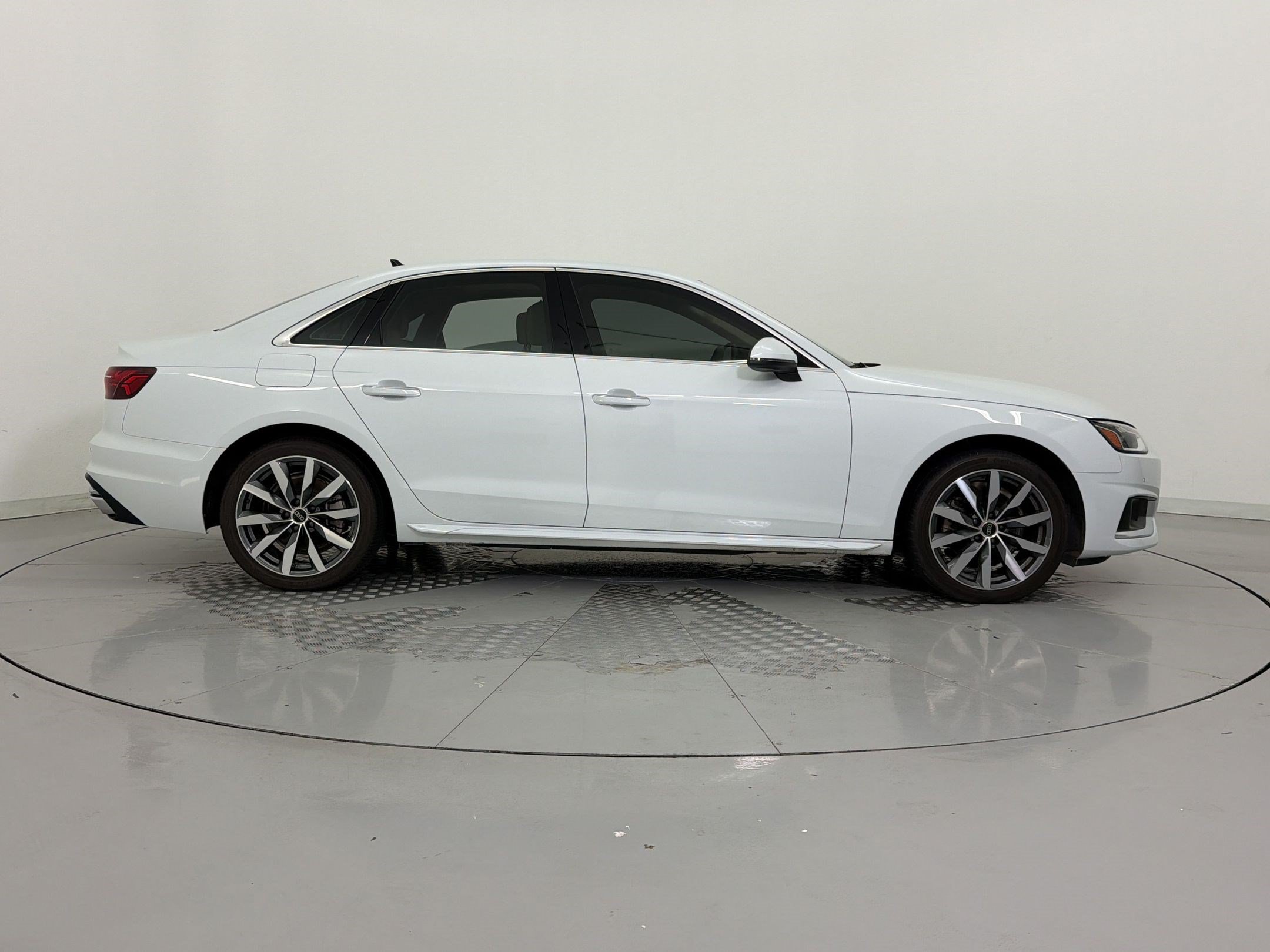 Used 2023 Audi A4 2.0T Premium Plus w/ Premium Plus Package AWD/4WD image 8