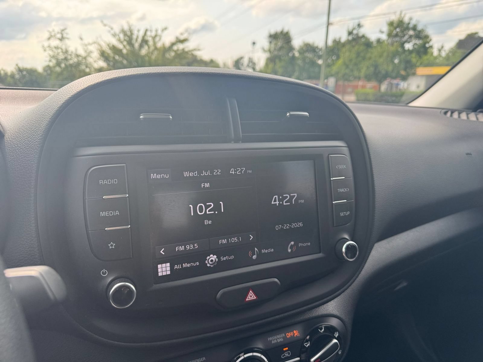 Used 2025 Kia Soul LX w/ LX Technology Package FWD image 20